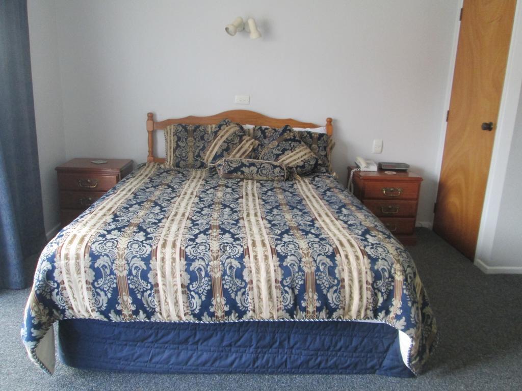 Awatea Park Motel 파머스턴노스 외부 사진